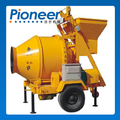 mobile concrete mixer